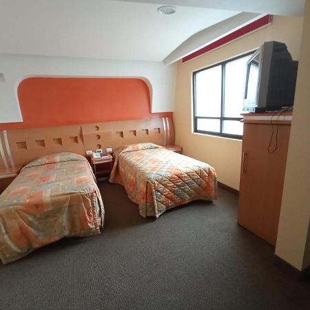 Hotel Terminal De Puebla de Zaragoza Esterno foto