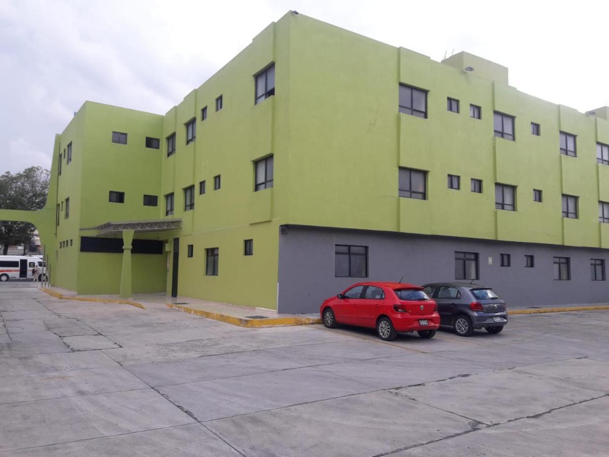 Hotel Terminal De Puebla de Zaragoza Esterno foto