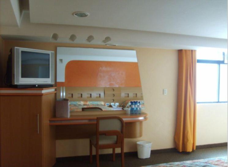 Hotel Terminal De Puebla de Zaragoza Esterno foto